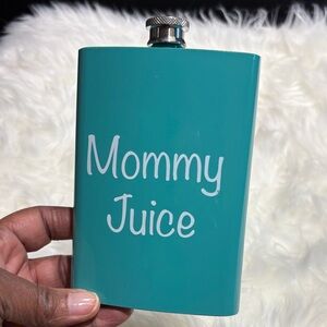 💕Teal Flask with 'Mommy Juice' Text